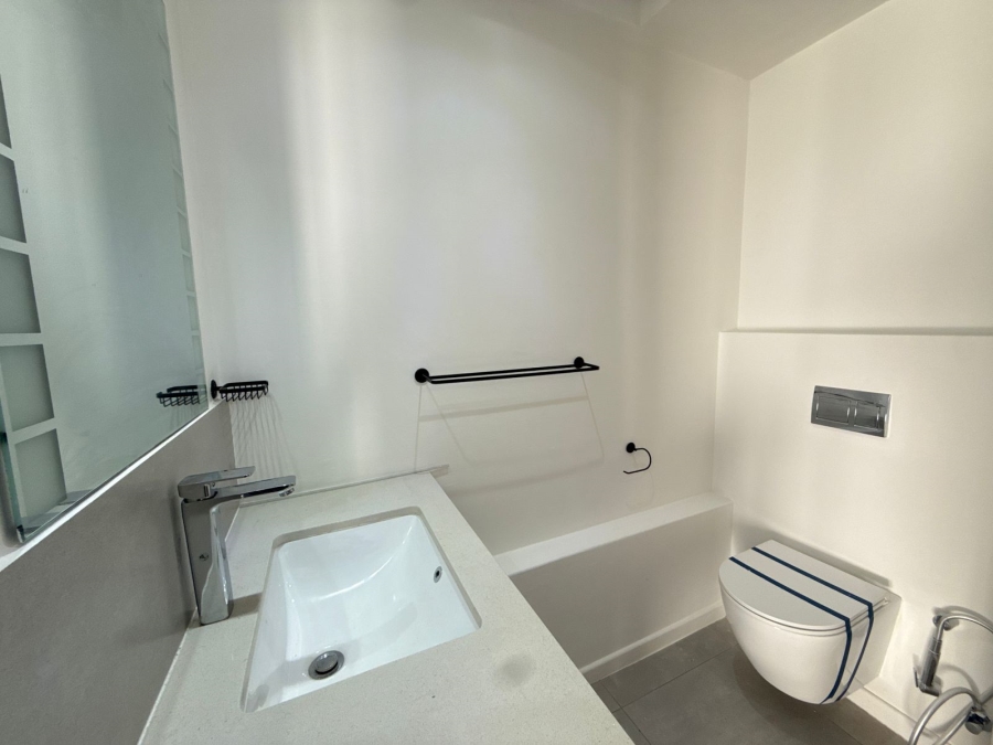 2 Bedroom Property for Sale in Claremont Western Cape